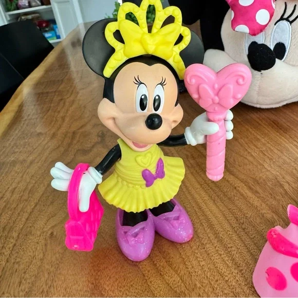 Bundle of Disney Minnie Mouse Toddler Toys and Accessories. - Picture 10 of 12